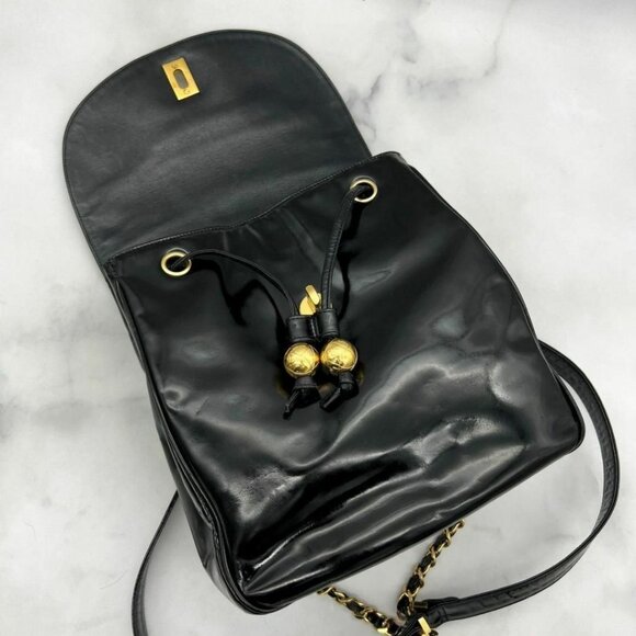 Authentic CHANEL Backpack Vintage Bag Patent Leather Black CC Turnlock Chain - Picture 5 of 10